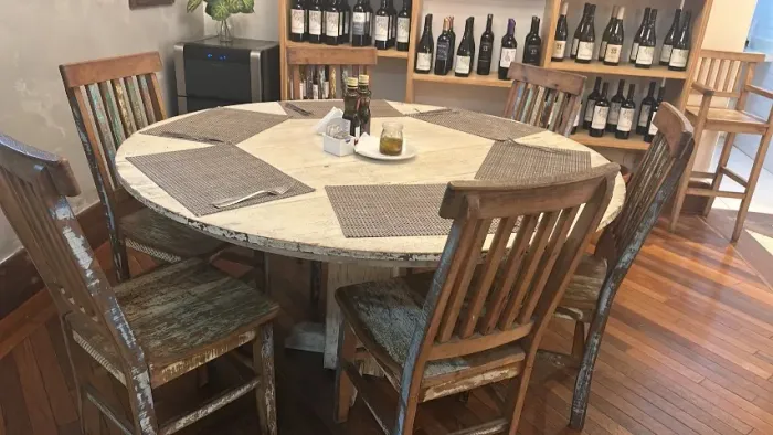 Mesa de madeira maciça redonda