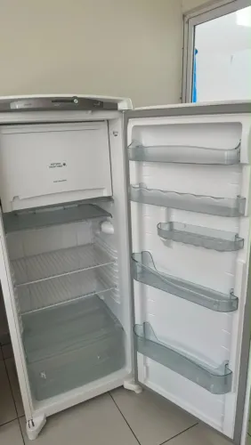 Geladeira consul 300L frost free
