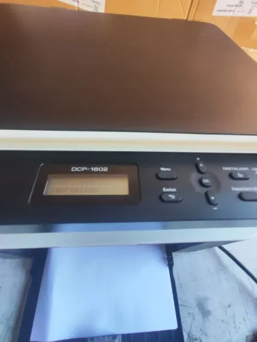 Vendo impressora brother DCP 1602 em perfeito estado total de impressões. 6.116