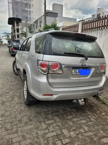 Toyota Hilux SW4 SRV D4-d 4X4 3.0 TDI Dies. AUT 2013