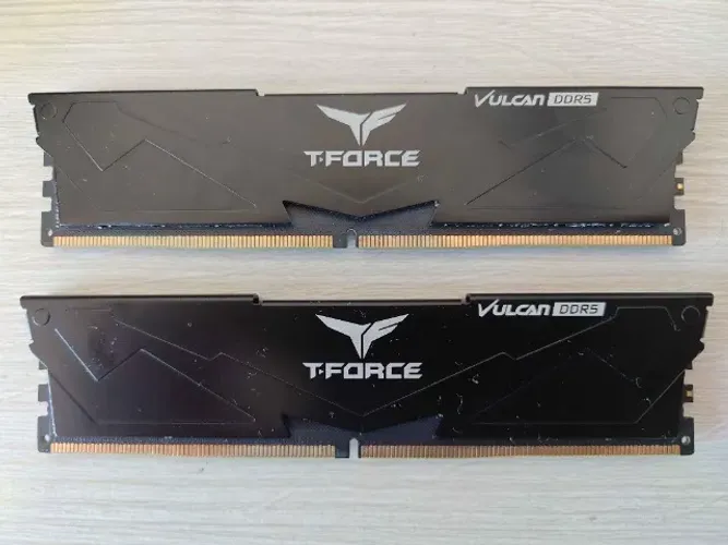 Memoria Team Group T-Force Vulcan, 64GB (2x32GB), DDR5, 6000MHz, C38, Preto