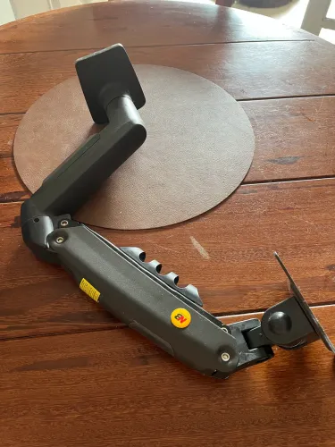 Braço articulado para monitor NB