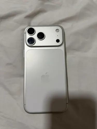 Iphone 17 PRO MAX 256 Prata estado de novo