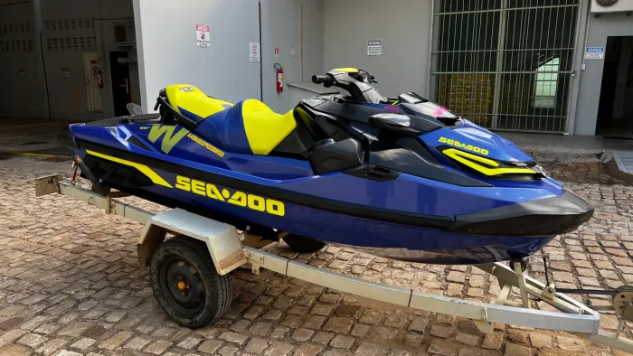 Sea-Doo Wake Pro 230 (2020) com carretinha 