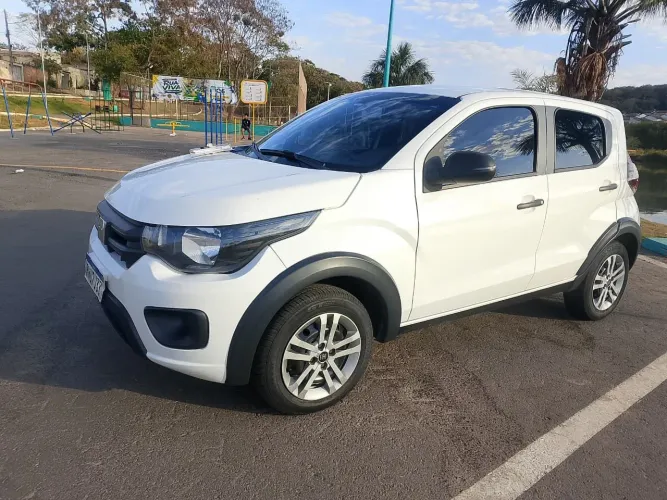 Fiat Mobi Like 1.0 Fire Flex 5P. 2022