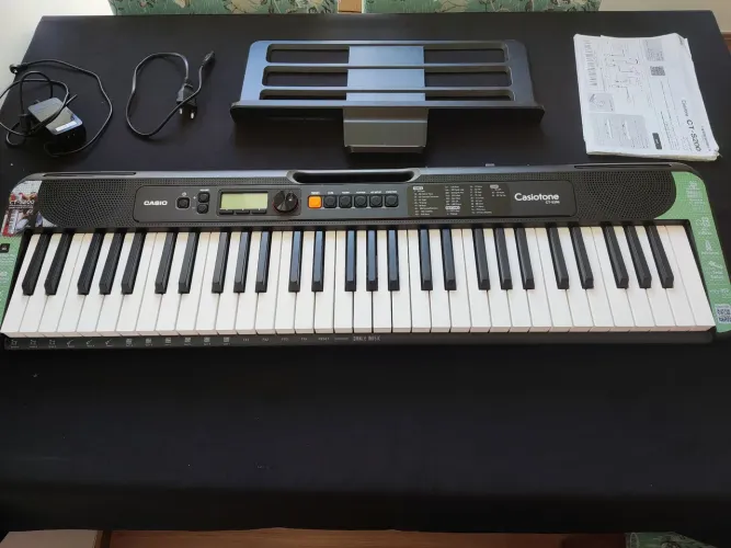 Teclado musical CASIO CTS-200