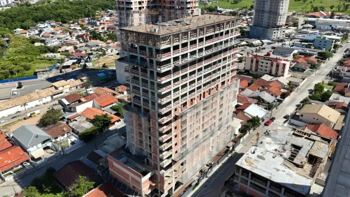 Apartamento para venda possui 107 metros quadrados com 3 quartos