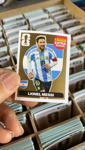 Figurinha extra Legend ouro gold Lionel Messi