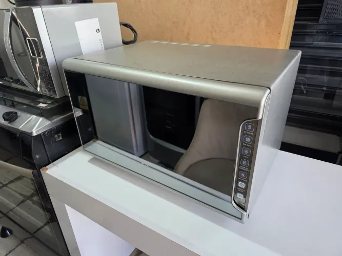 Microondas Electrolux funcionando perfeitamente