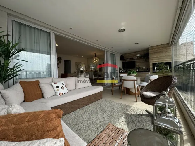 Apartamento à venda com 3 suítes e 4 vagas em Santana