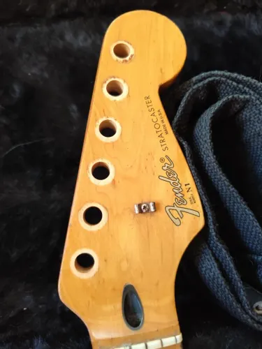 Guitarra fender