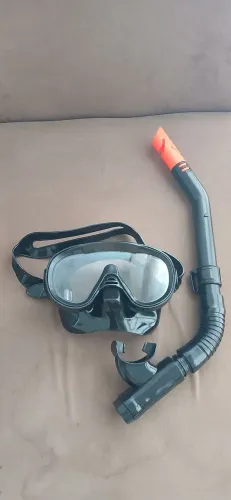 Óculos de mergulho e snorkel novos