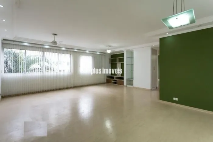 Apartamento à Venda na Vila Olímpia - 107 m²