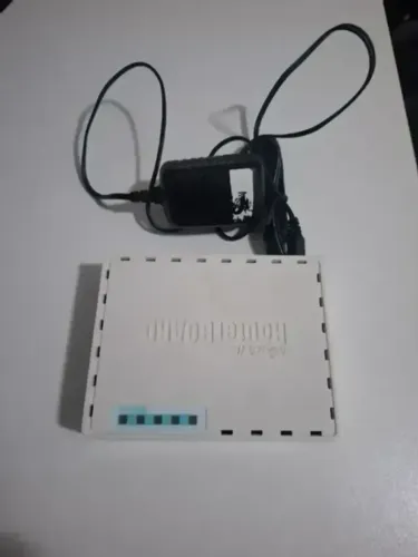 Mikrotik RB750r2 COM FONTE