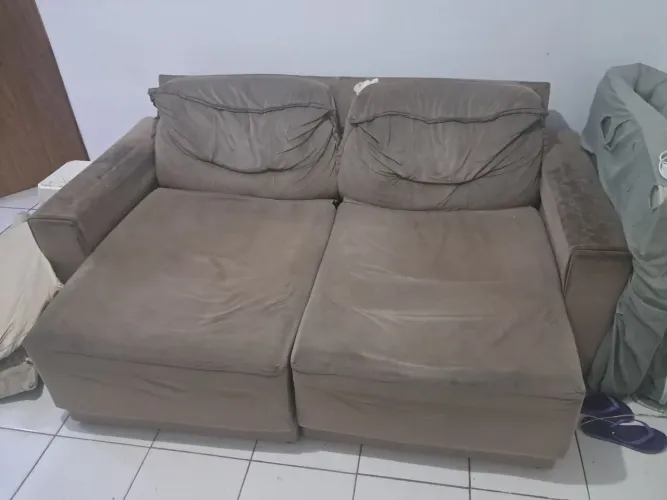 Sofá retrátil usado 1,80