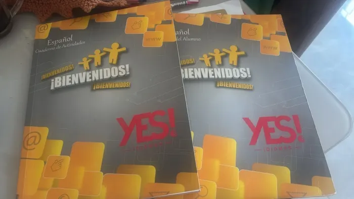 Livros de espanhol novos sem avarias