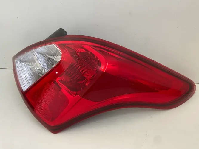 Lanterna Traseira Nissan Versa 2013 Á 2019  Lado Direito Original  