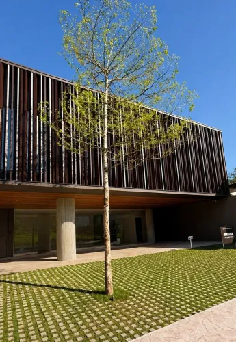 Locação de Prédio Comercial Av dos Estados - Balneário Camboriú
