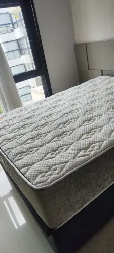 Cama box e colchão Orthopur Ortobom quase novo