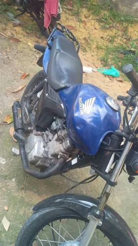 Vende se essa moto preço acessível