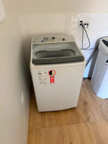 Máquina de lavar PANASONIC 14kg Branca - em perfeito estado e funcionamento