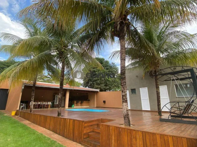 Chácara Completa com 5 Quartos, Piscina Aquecida, Sauna e Acesso ao Rio  2.070 m²
