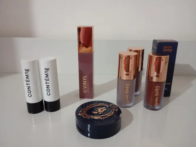 Maquiagens Originais Bruna Tavares + Batons Contém 1g  
