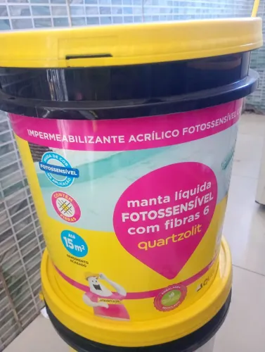 Manta líquida e borracha líquida