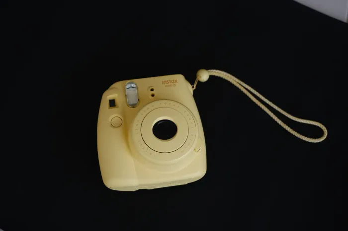 Câmera Instax Mini 8 - Amarela  
