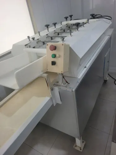 Máquina para fazer massa de pastel