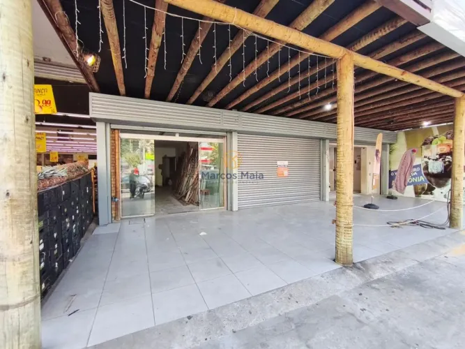 LOJA COMERCIAL MODERNA DE 55M² NA AV. SEBASTIÃO DE BRITO