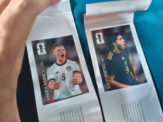 Dupla Figurinhas Copa 2026 Coca-cola Kimmich + Raul Jimenez