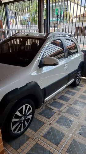 Toyota Etios Cross 1.5 Flex 16V 5P Mec. 2015