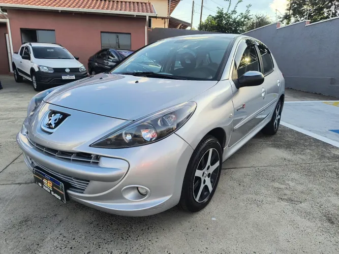 Peugeot 207 Quiksilver 1.6 Flex 16V 5P 2012