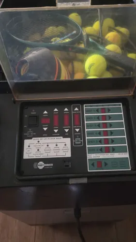 Maquina Lançadora de Bolas de Tennis Shotmaker by Tutor