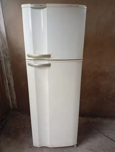 ? Geladeira Electrolux Duplex DC39 - Gelando Tudo Perfeitamente! (Entrega Grátis)