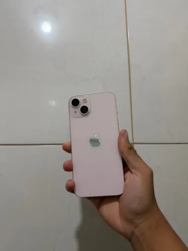 iPhone 13