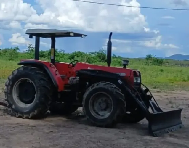 Trator MF 283