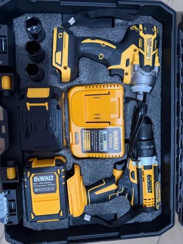Chave Impacto/ Parafusadeira Marca DeWalt DCF 899