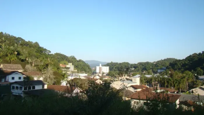 Terreno à venda em Brusque - Bairro São Pedro | 710m² | Vista incrível!