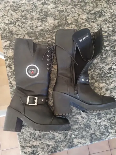 Bota feminina motociclista