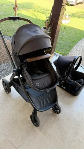 Carrinho de bebê+ bebê conforto Maxi Cosi