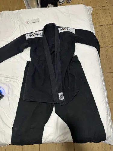 kimono koruja trançadão jiu-jítsu