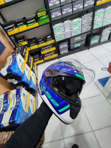 Capacete LS2 em ótimo estado de conservação, para vender
