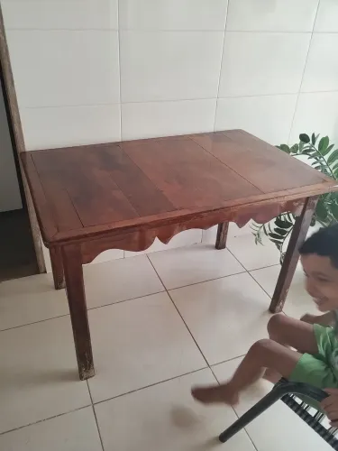 Mesa de madeira rustica
