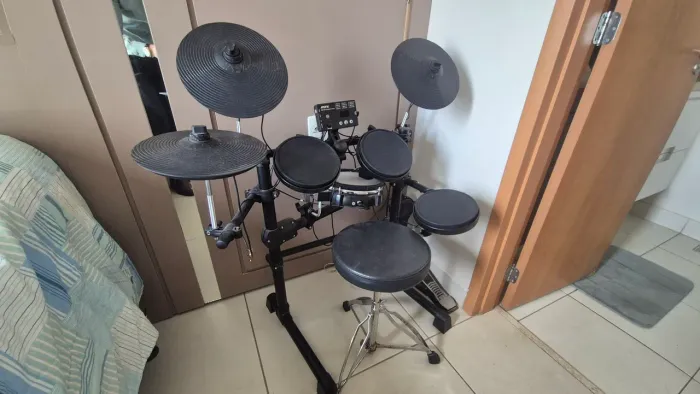 Bateria Eletrônica Aroma TDX15S - Ótimo Estado / Ideal para Praticar