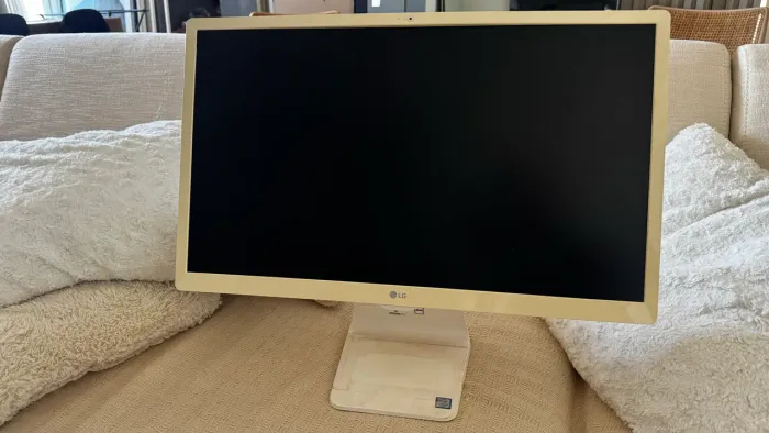 Computador All in One LG 24? modelo 24V570-C.BJ31P1