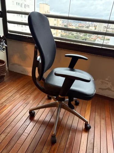 Vende-se cadeira para escritório