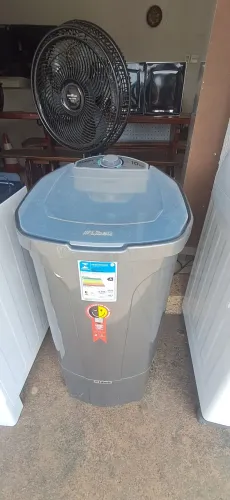 Tsnquinho 220v ...bem novinho 10 kilo