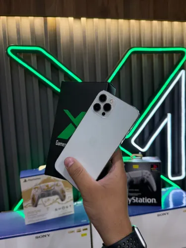 iPhone 12 Pro maxx com custo benéfico baixo - loja aberta 